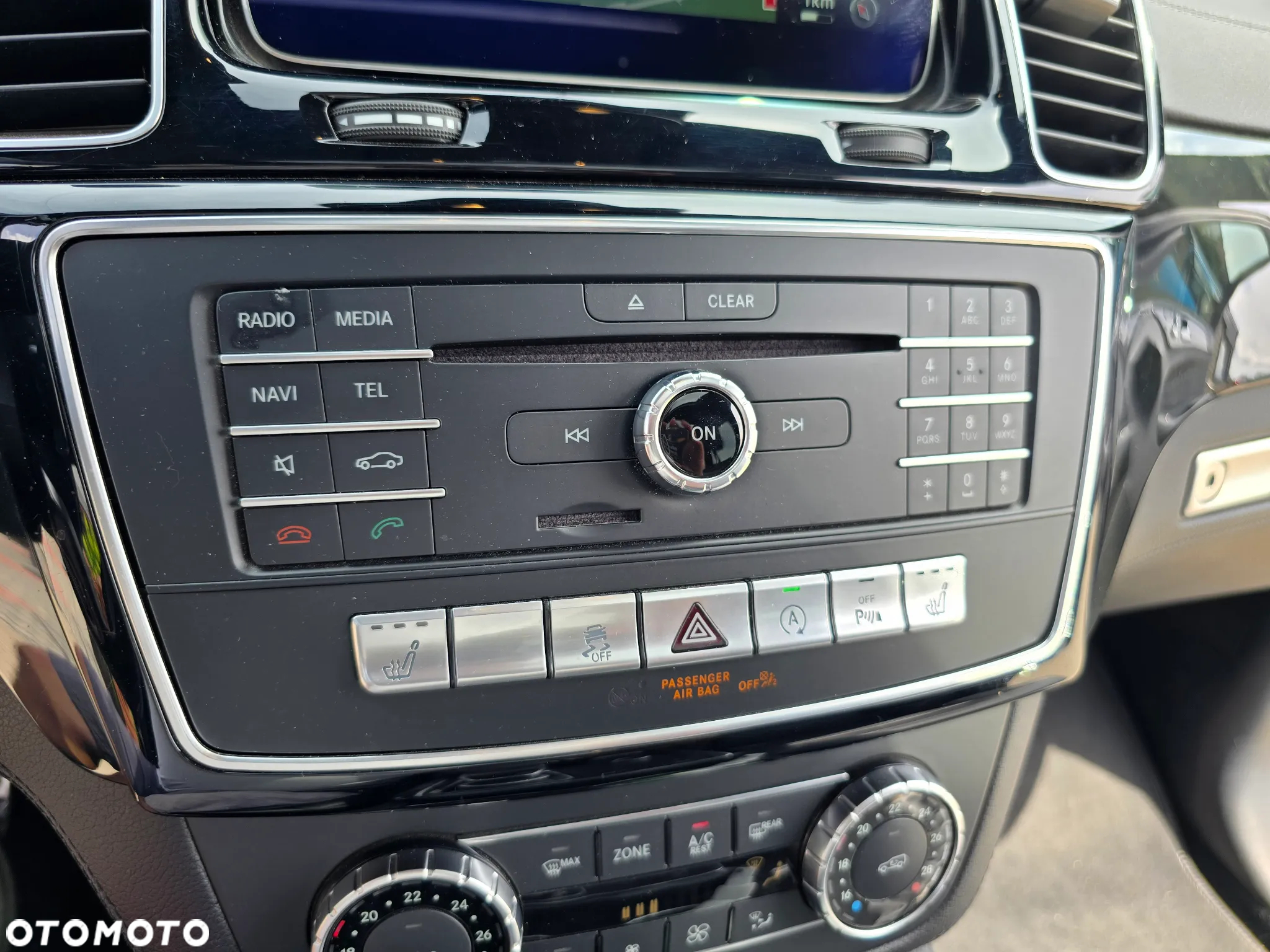 Mercedes-Benz GLE - 36