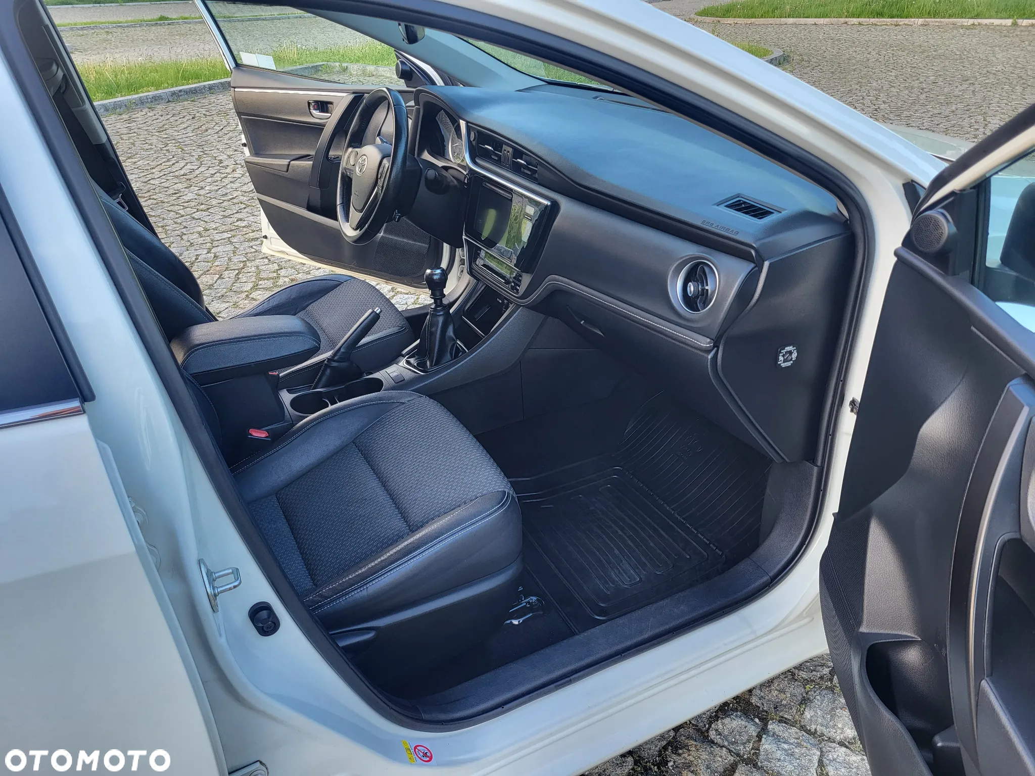 Toyota Corolla 1.6 Prestige EU6 - 16