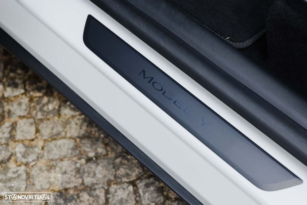 Tesla Model Y Long Range Tração Integral - 15