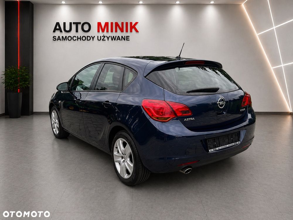 Opel Astra 1.4 T Edition 150 - 4