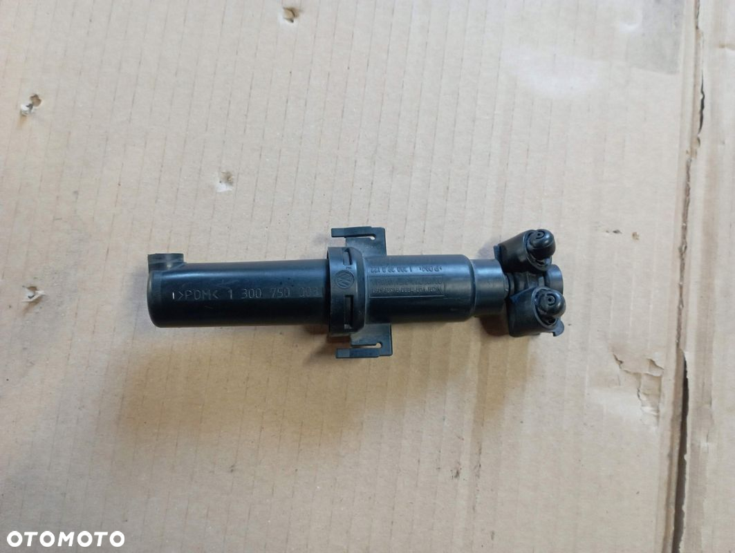 VW TIGUAN SPRYSKIWACZ REFLEKTORA LAMPY LEWY 5N0955979 - 2
