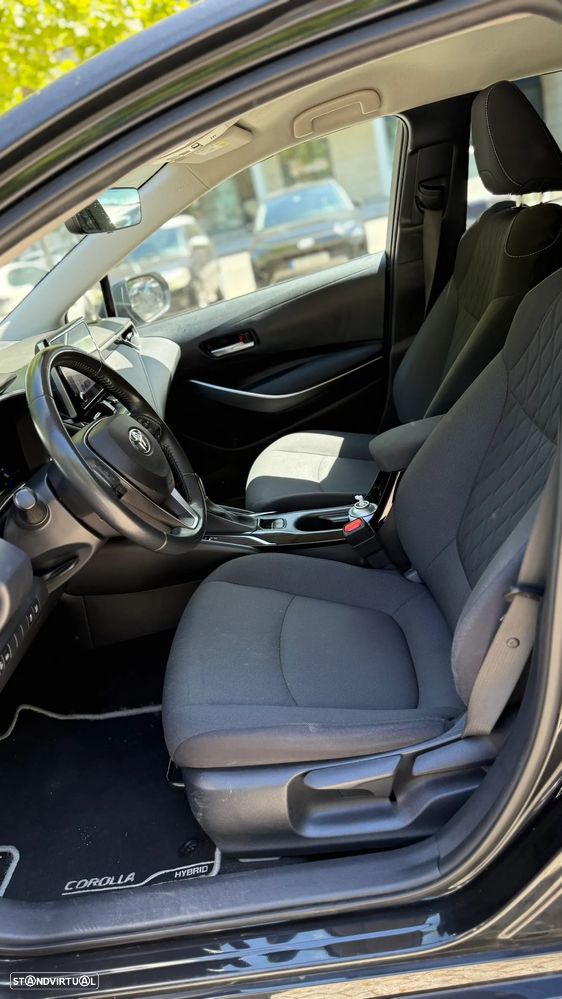 Toyota Corolla SD 1.8 Hybrid Exclusive - 17