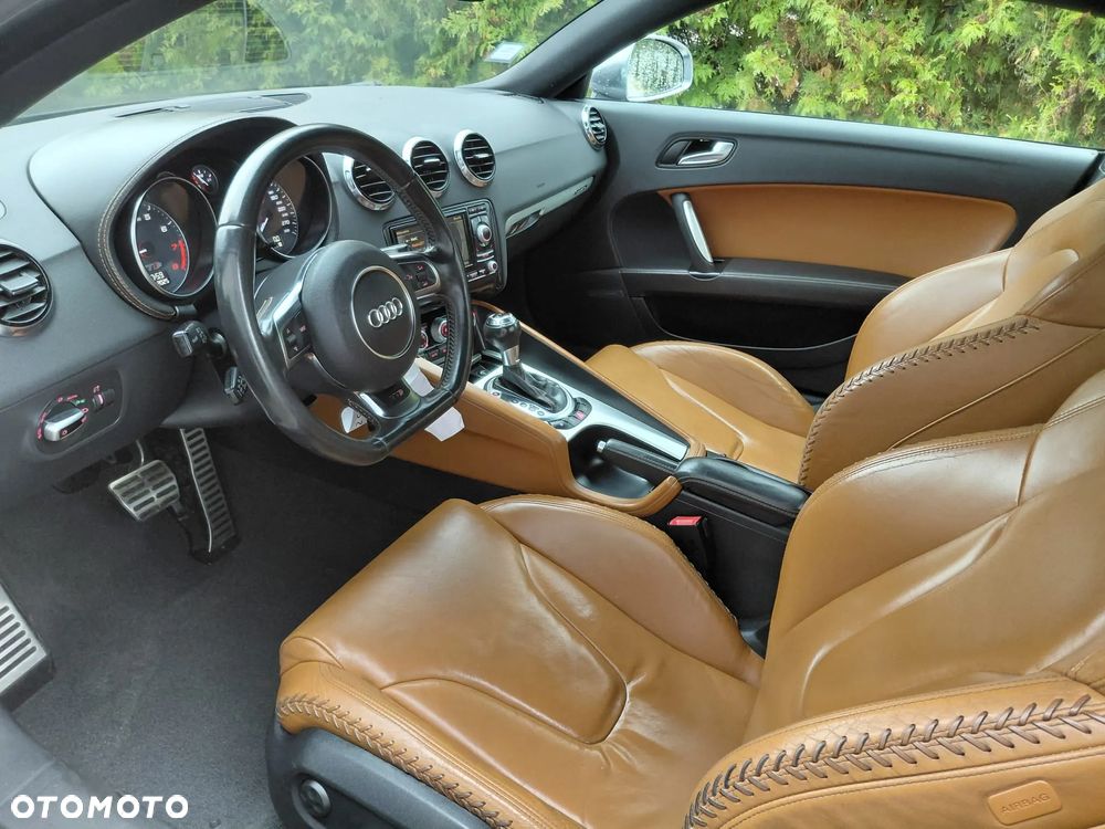 Audi TT S Coupé - 23