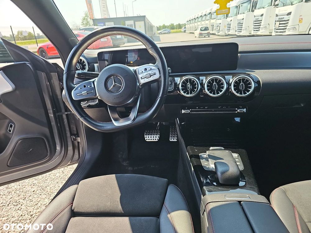 Mercedes-Benz CLA 200 AMG Line 7G-DCT - 12