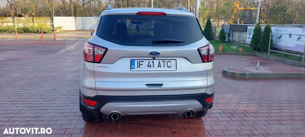 Ford Kuga - 2
