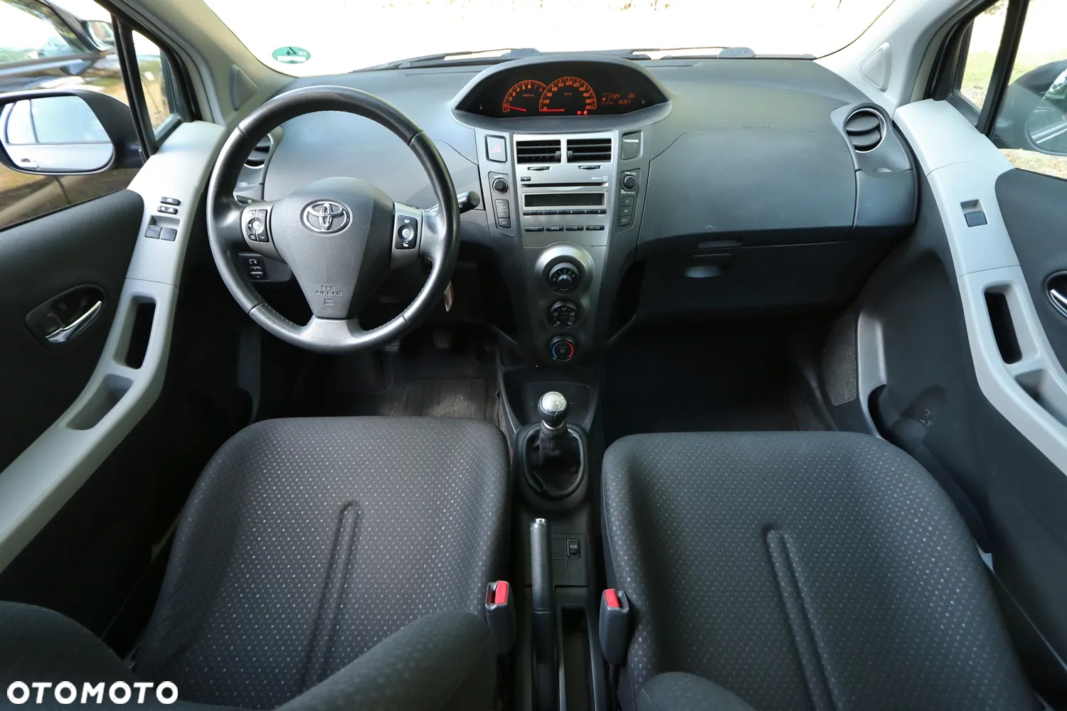 Toyota Yaris - 11