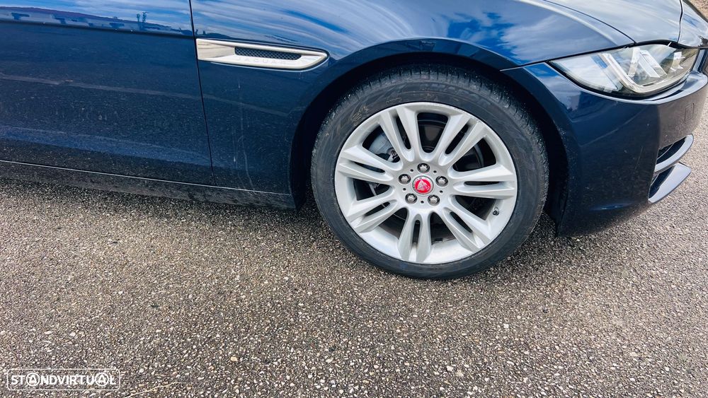 Jaguar XE - 14