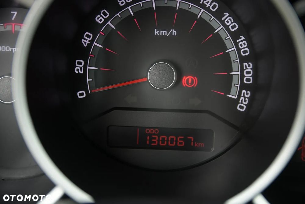 Kia Venga - 31
