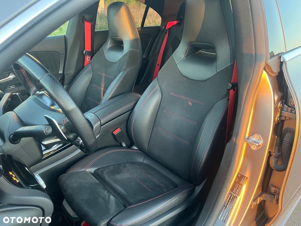 Mercedes-Benz CLA AMG 45 4-Matic 8G-DCT - 16