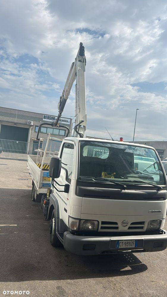 Nissan Cabstar 35.13 Skrzynia 4.20 M + HDS 1.8 Tony ! Zwyżka 10.2 Metra ! Pilot ! Super Stan  * - 9