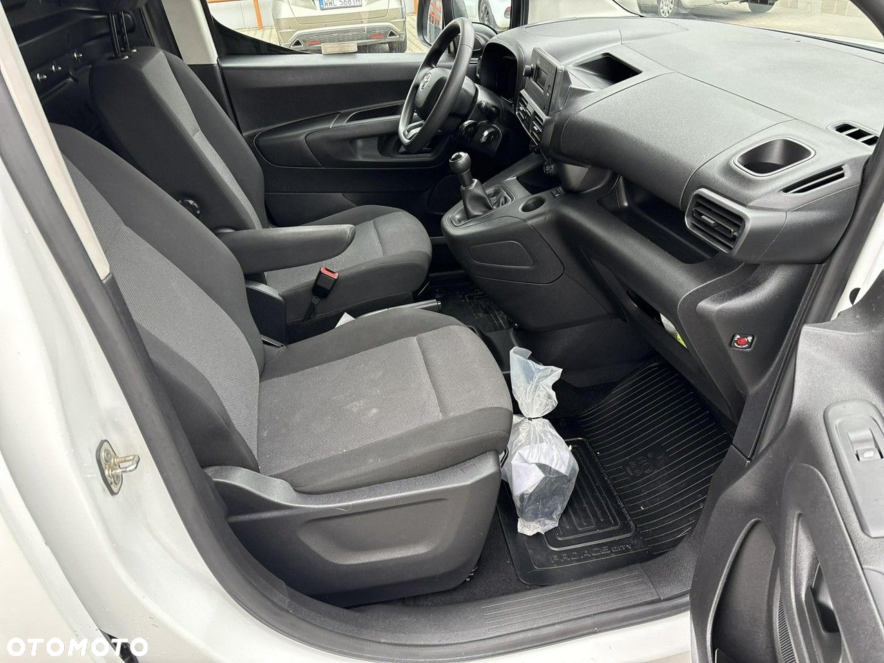 Toyota Proace City - 16
