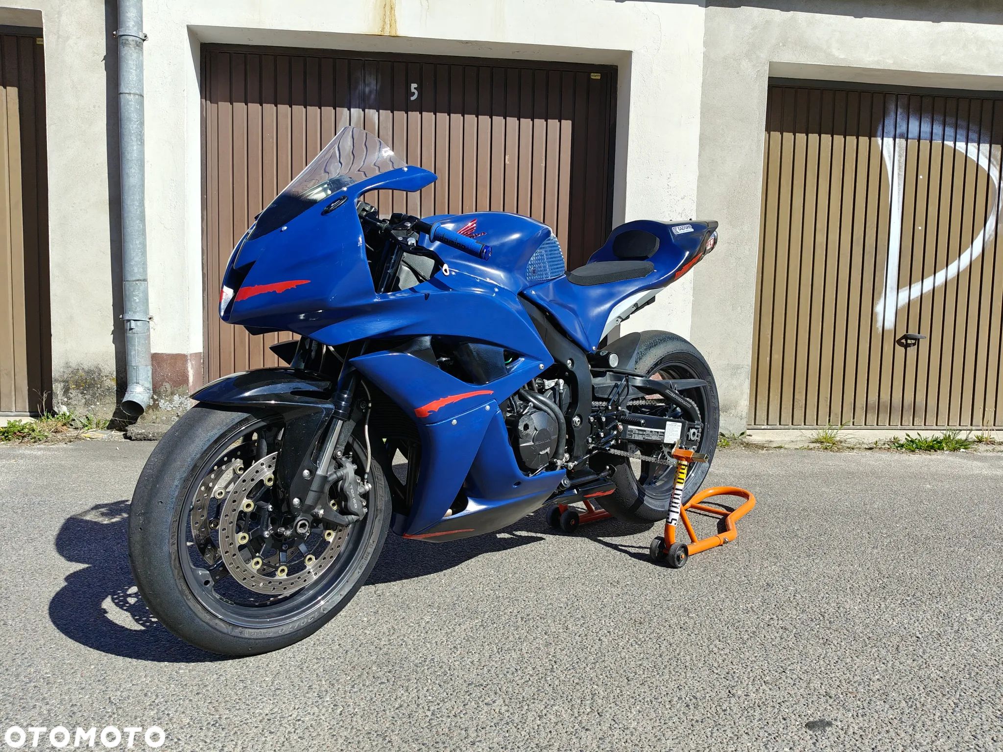 Honda CBR - 1
