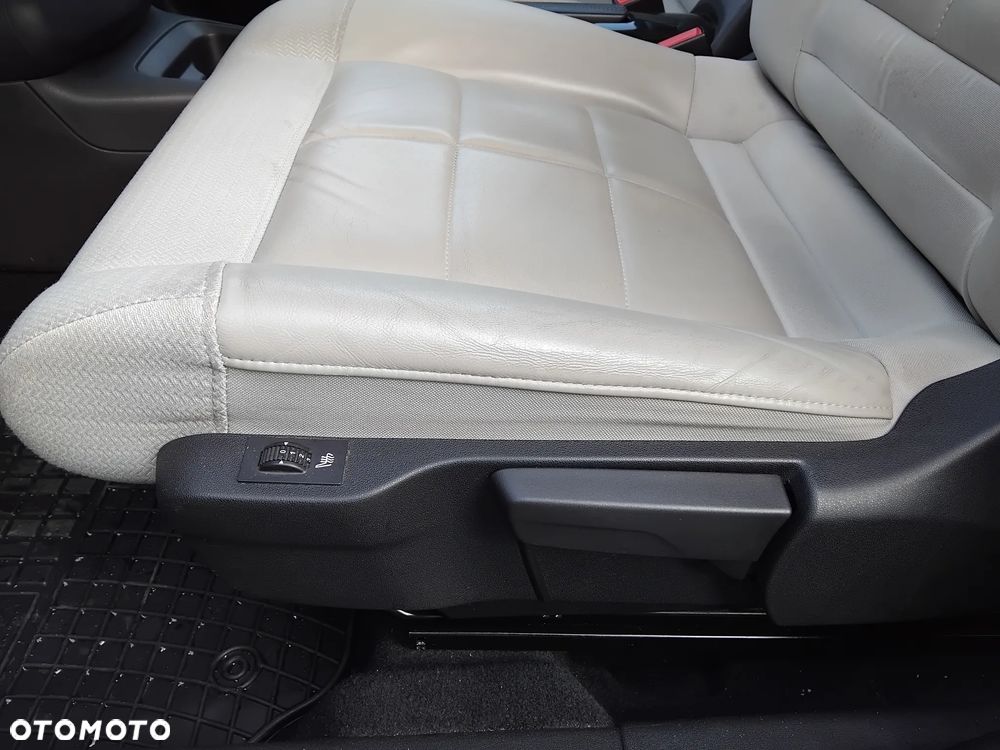 Citroën C4 Cactus 1.2 PureTech Shine S&S EAT6 - 19