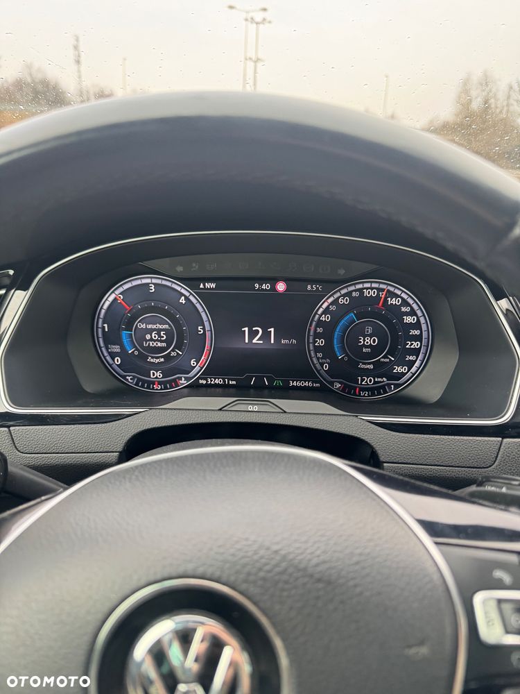 Volkswagen Passat - 35