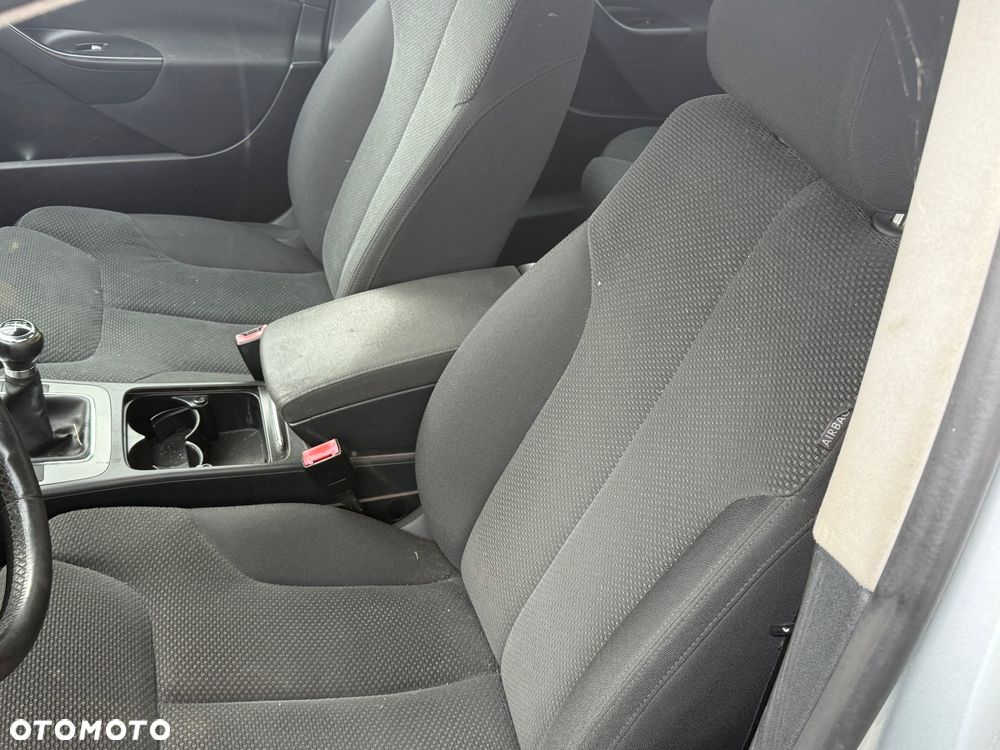 Volkswagen Passat 2.0 TDI DPF Sportline - 7