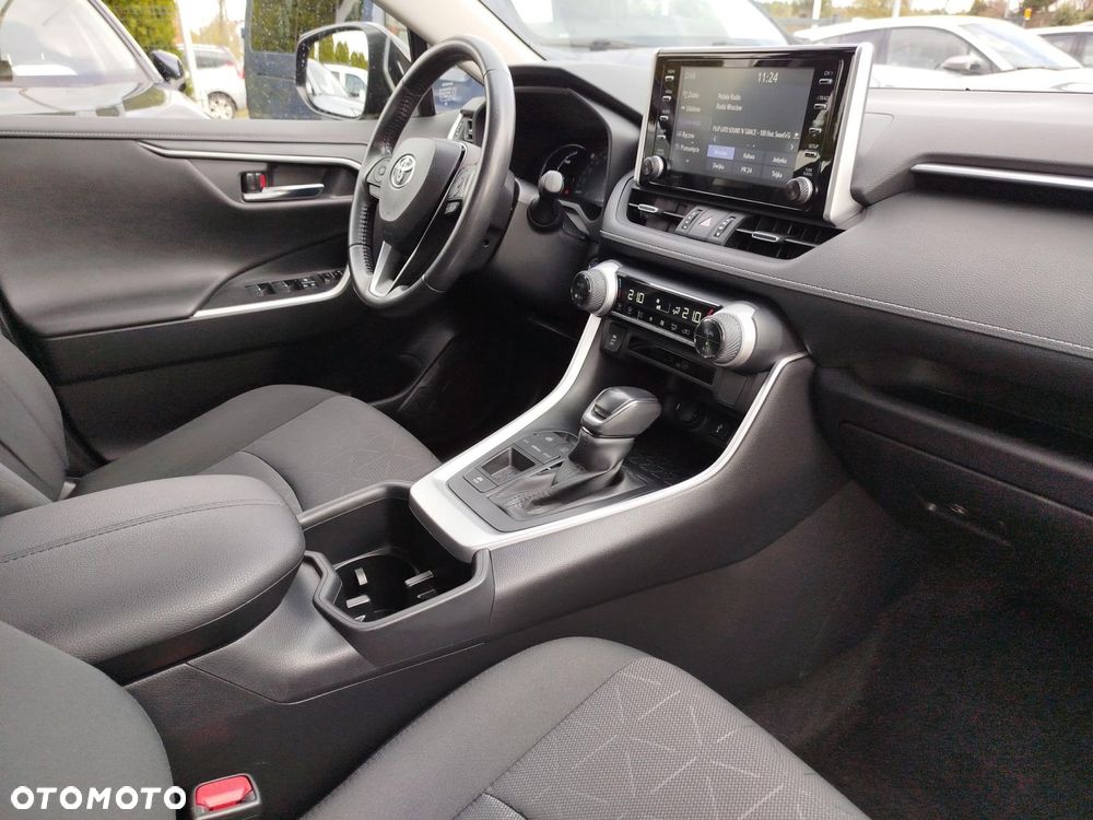Toyota RAV4 - 9
