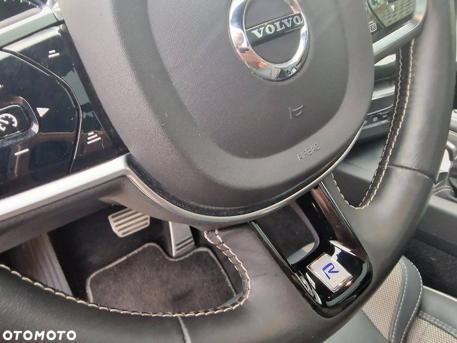 Volvo XC 60 T6 AWD Geartronic RDesign - 24