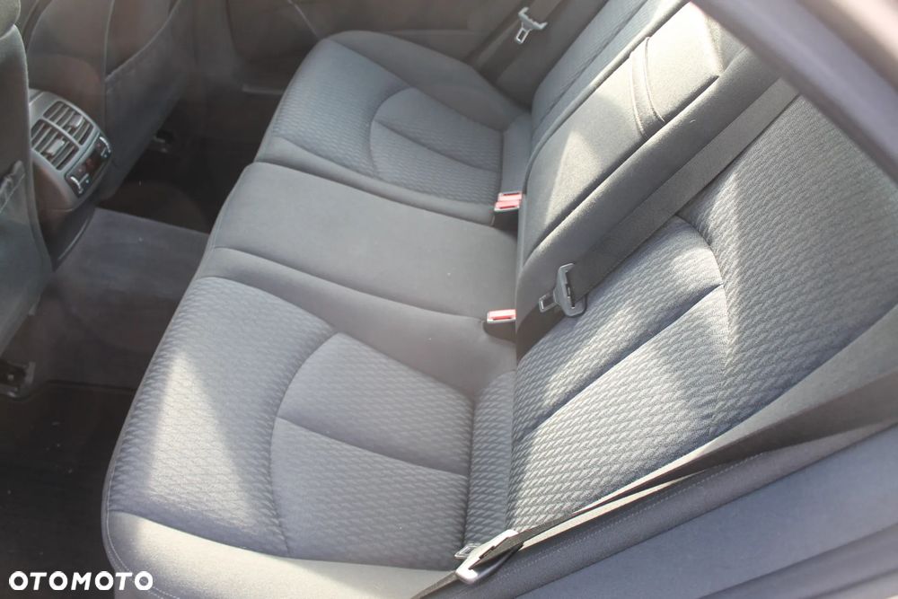 Mercedes-Benz Klasa E 350 7G-TRONIC Avantgarde - 32