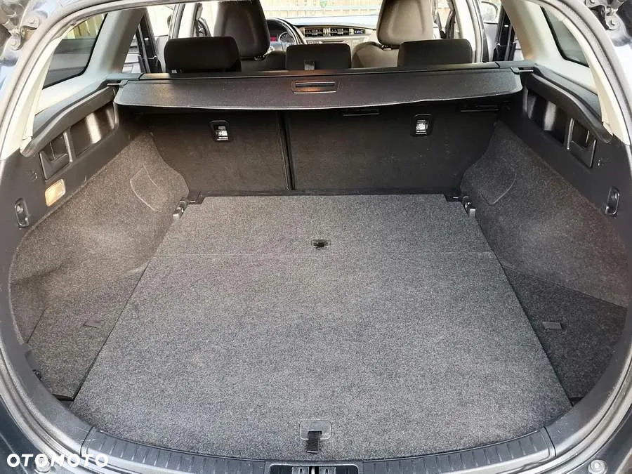 Toyota Auris 1.4 D-4D Premium + EU5 - 2