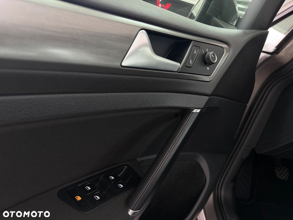 Volkswagen Golf 1.4 TSI BMT Highline - 6