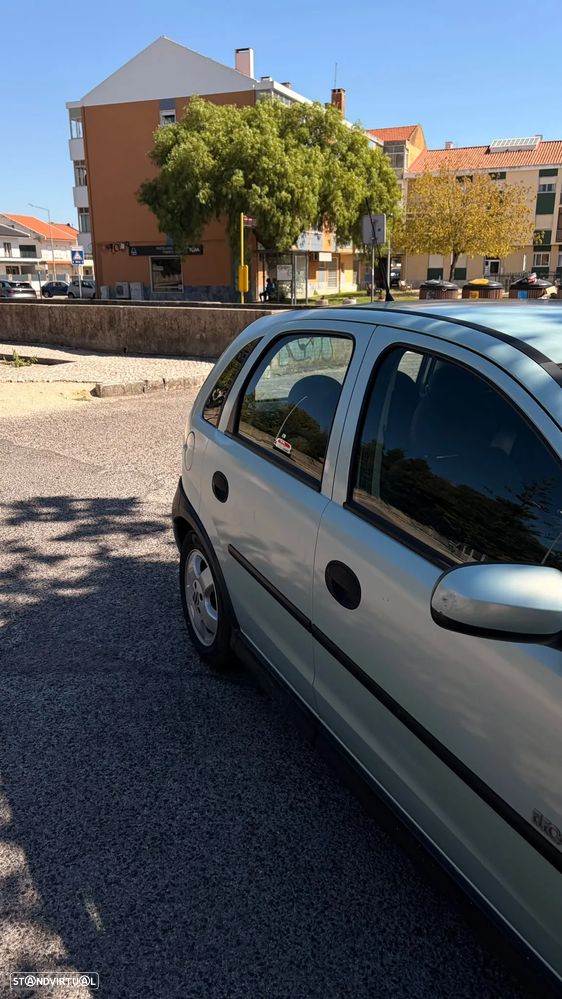 Opel Corsa 1.2 16V Confort - 3