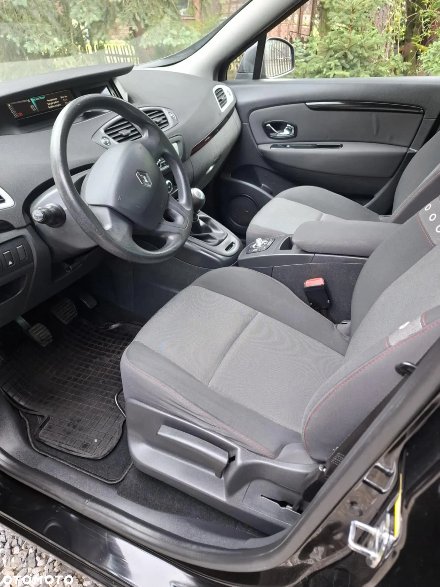 Ford C-MAX 1.6 TDCi Edition - 8