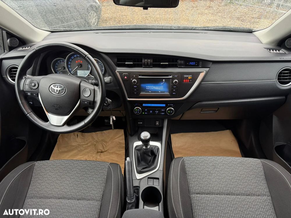 Toyota Auris 1.4 D-4D Touring Sports Comfort - 5