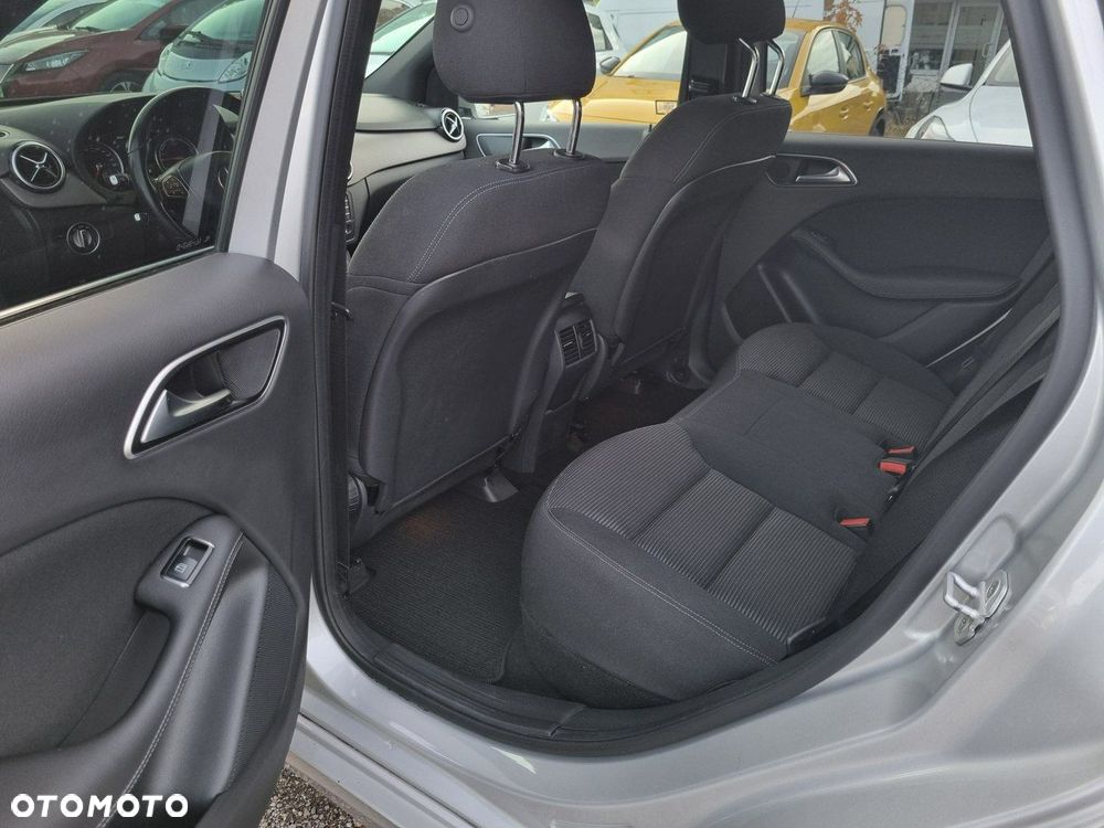 Mercedes-Benz Klasa B (Electric Drive) 250 e - 10