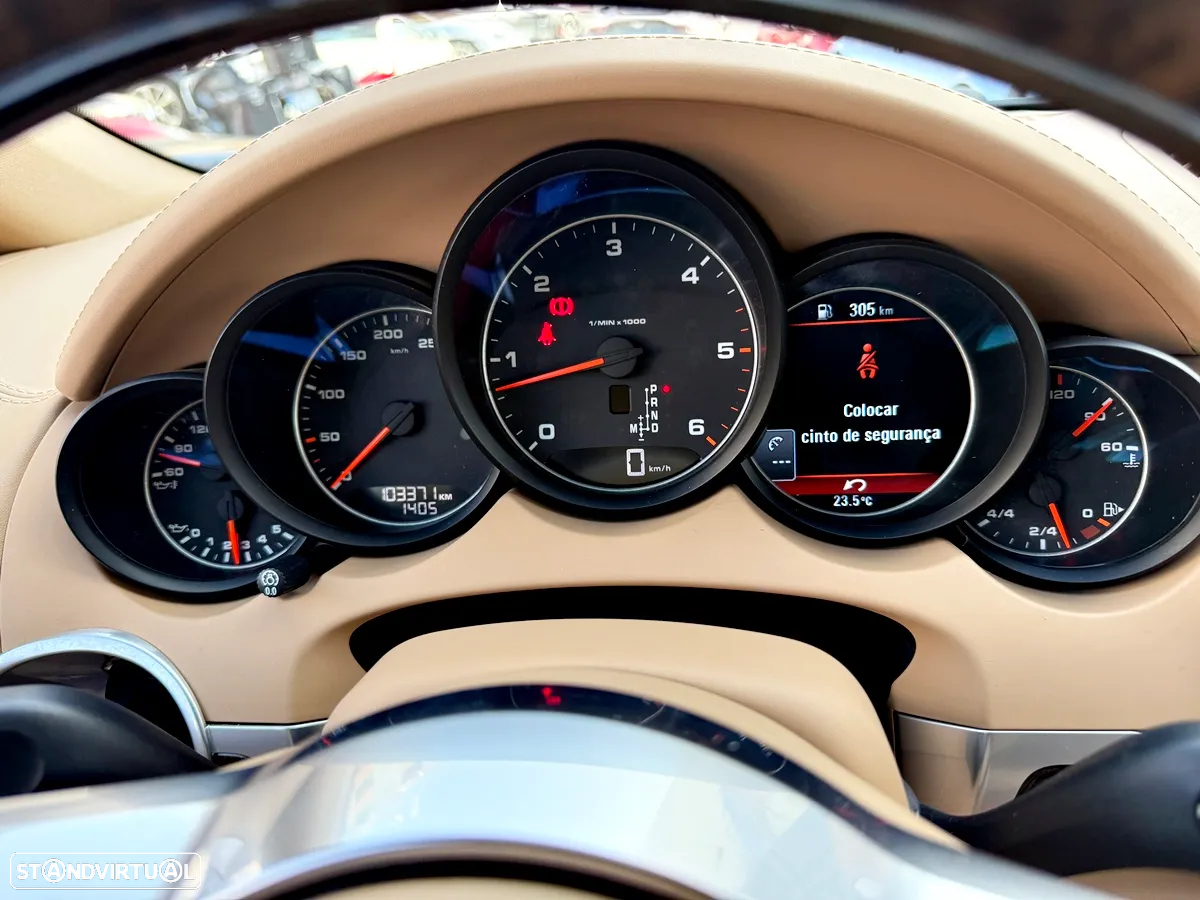 Porsche Cayenne Platinum Edition - 15