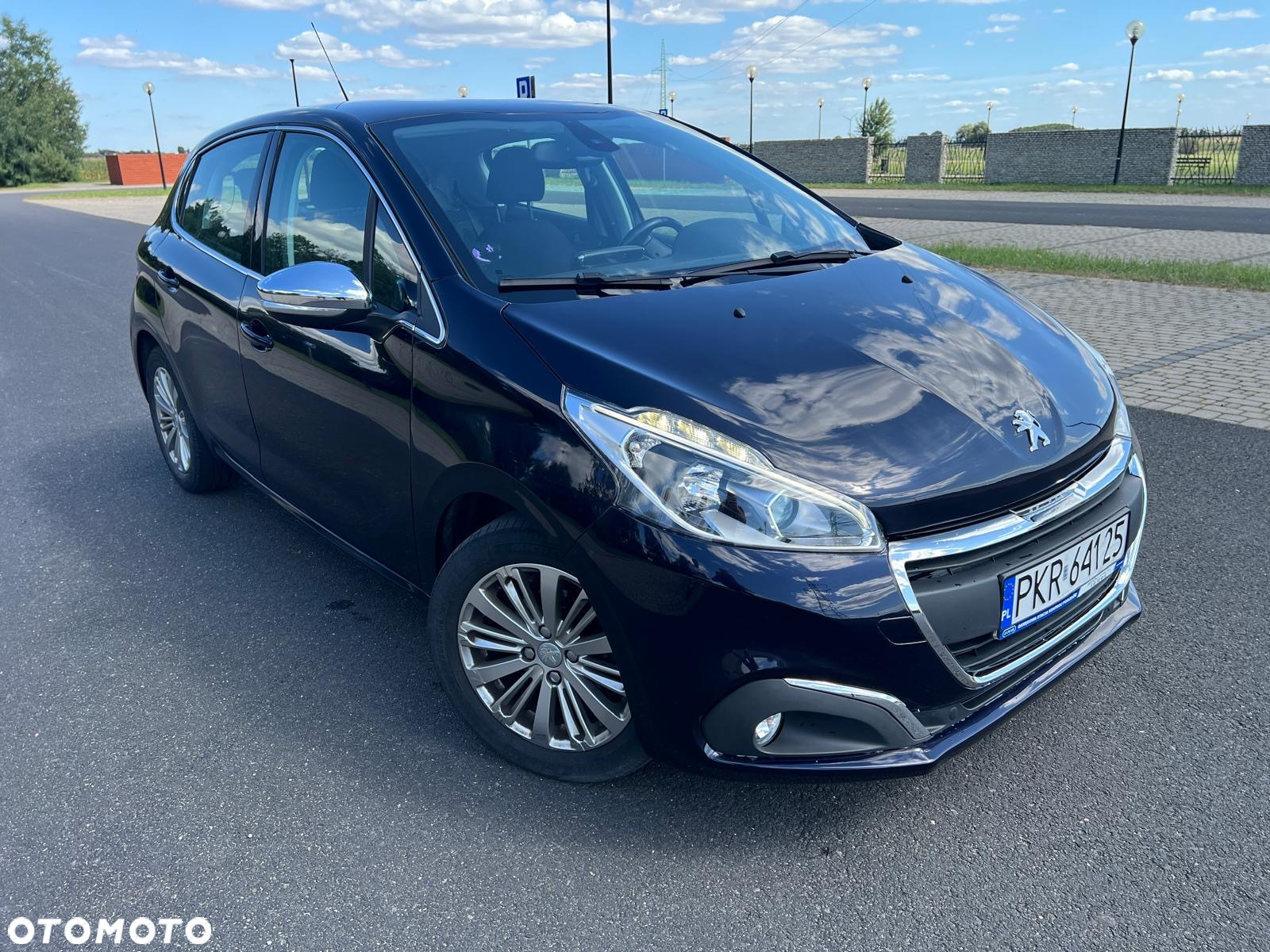 Peugeot 208 1.2 PureTech Allure S&S - 8