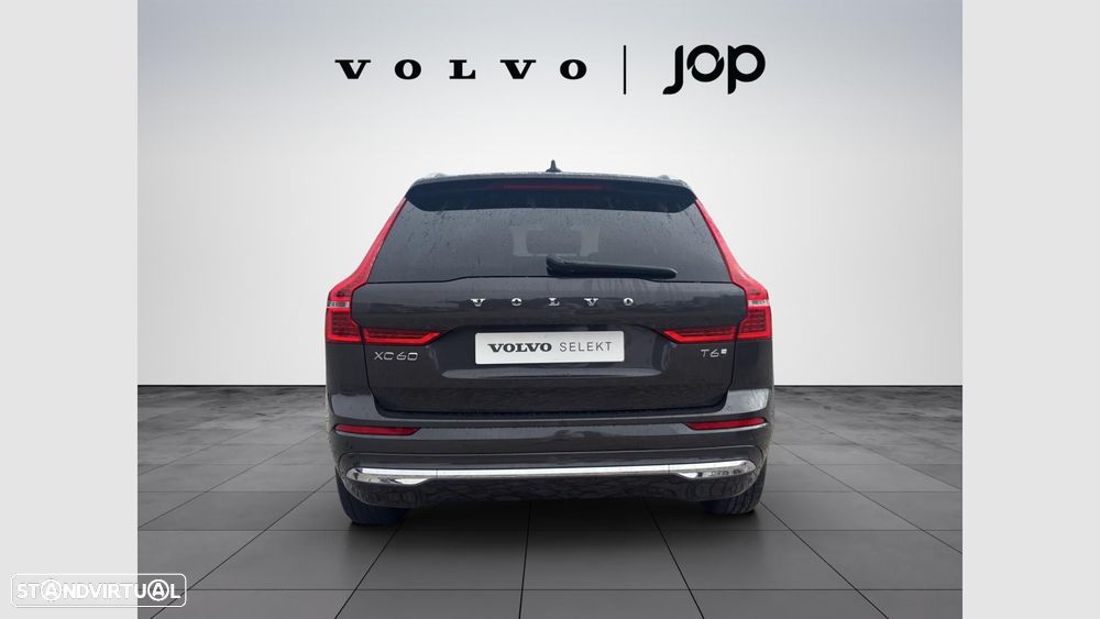 Volvo XC 60 2.0 T6 PHEV Core AWD — fotografia 5