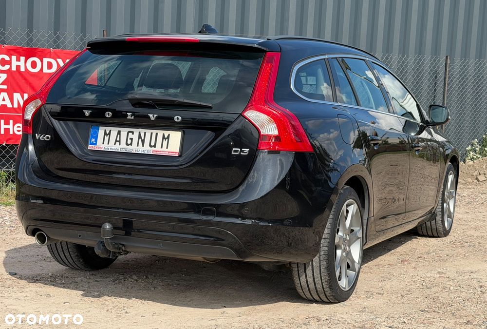 Volvo V60 D3 Drive-E Momentum - 29