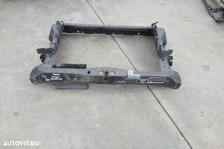 Trager / Calandru 1Z0010409T 1Z0121285F 1Z0010409T 1Z0121285F Skoda O - 4