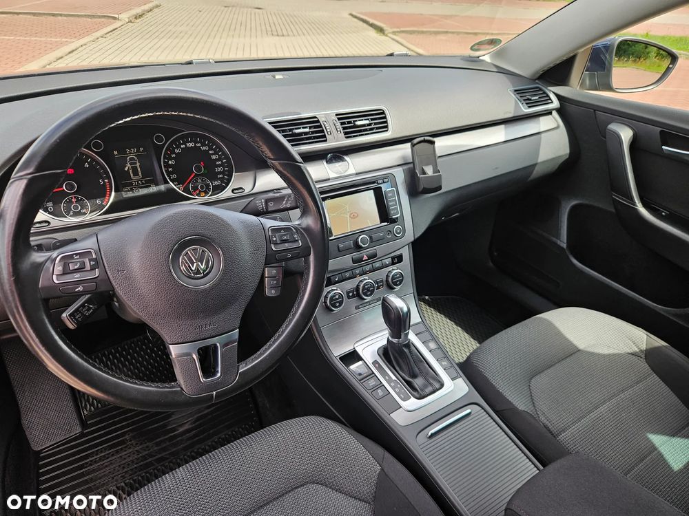 Volkswagen Passat Variant 2.0 TDI DSG Comfortline - 9