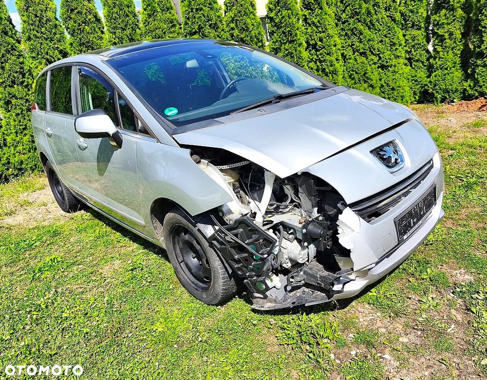 Peugeot 5008 155 THP Family Plus - 2