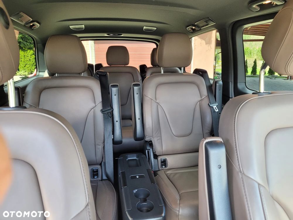 Mercedes-Benz Klasa V 250 d 4-Matic Avantgarde 9G-Tronic (d³ugi) - 32