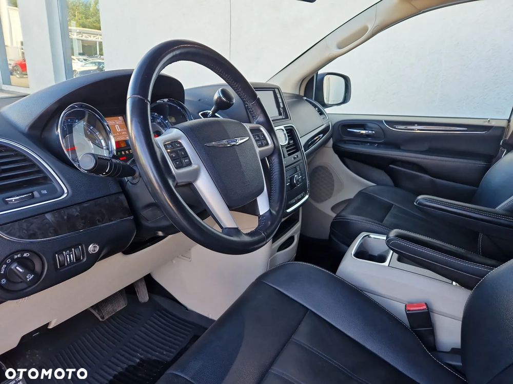 Chrysler Town & Country 3.6 Touring - 9