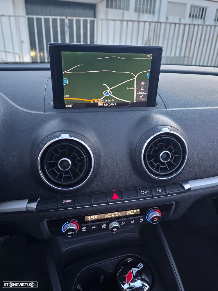 Audi A3 Cabrio 1.6 TDi Sport - 27