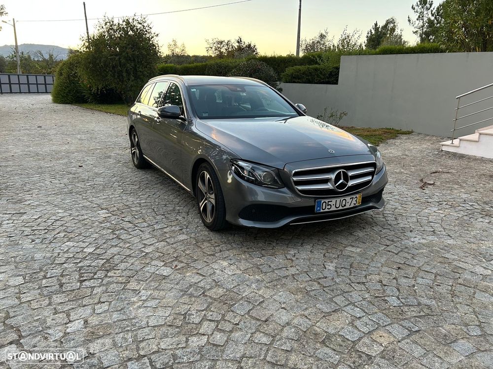 Mercedes-Benz E 220 - 1