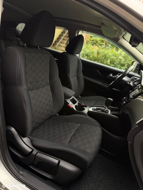 Nissan Qashqai 1.2 DIG-T Xtronic 360 - 34