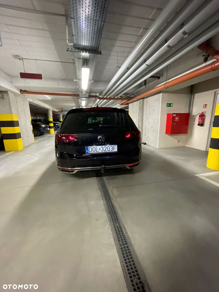 Volkswagen Passat Variant 2.0 TDI Business DSG - 12