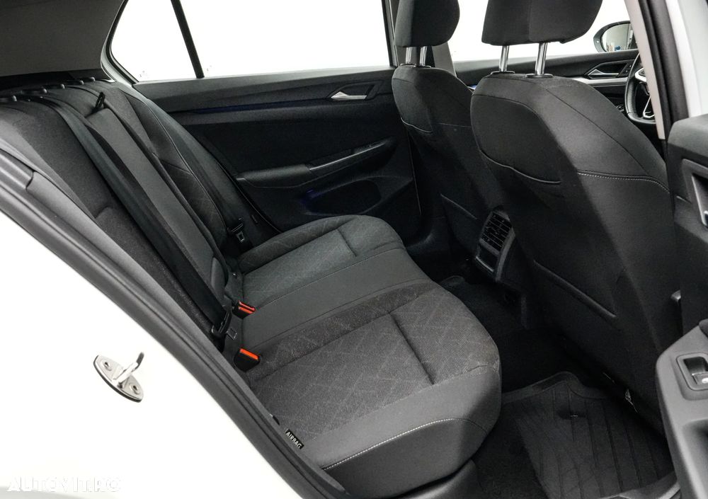 Volkswagen Golf 1.5 eTSI MHEV 150CP DSG Style - 16