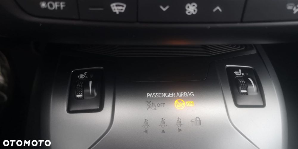 Toyota Avensis 2.0 D-4D Premium - 15