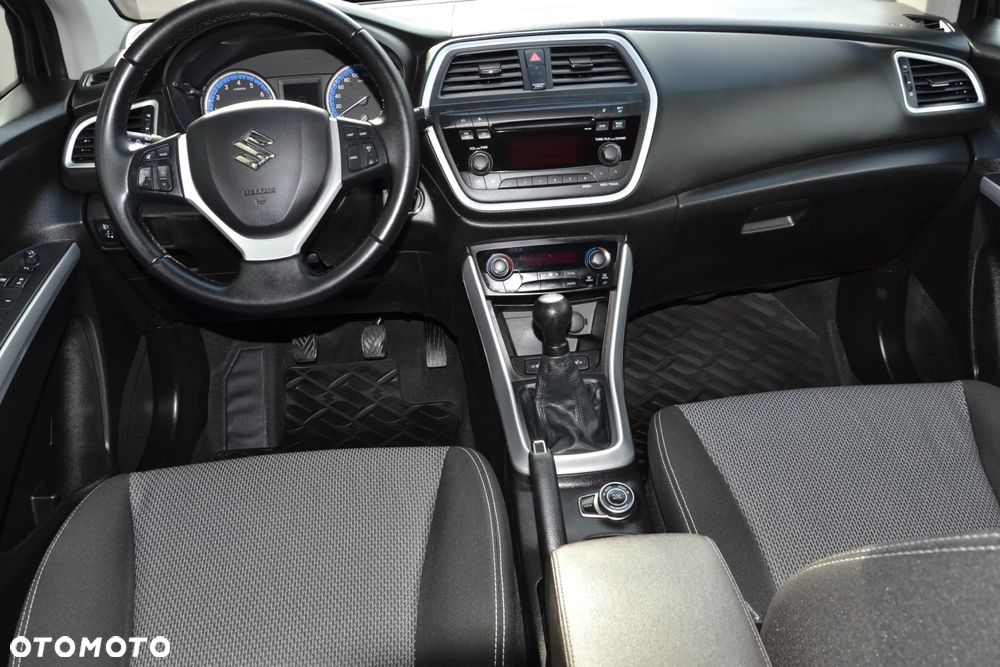 Suzuki SX4 S-Cross 1.6 VVT 4x4 Comfort+ - 10