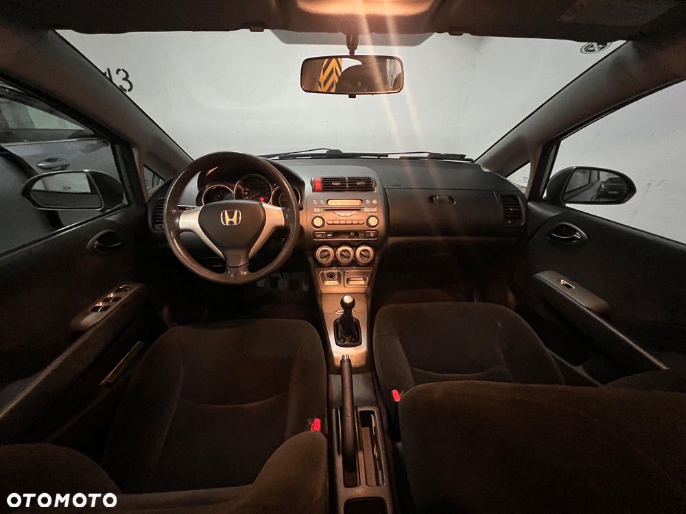 Honda City 1.4 Comfort - 10