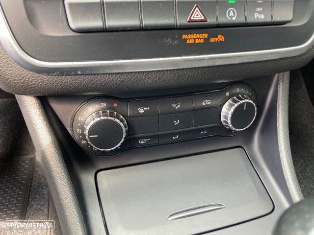 Mercedes-Benz CLA 180 d Peak Edition - 23