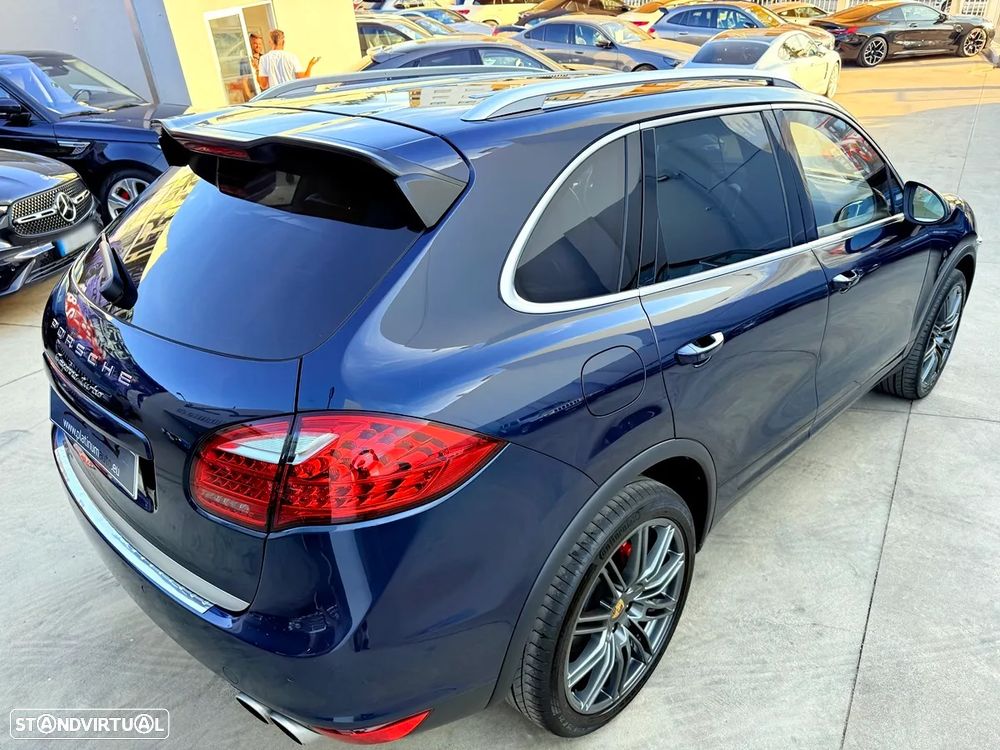 Porsche Cayenne Turbo - 53