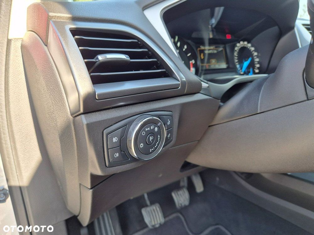 Ford Mondeo - 30