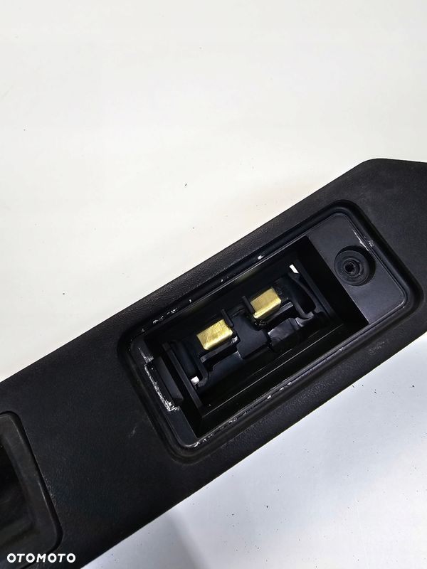 PODŚWIETLENIE TABLICY REJESTRACYJNEJ AUDI A3 A4 A6 8E0827574C - 3