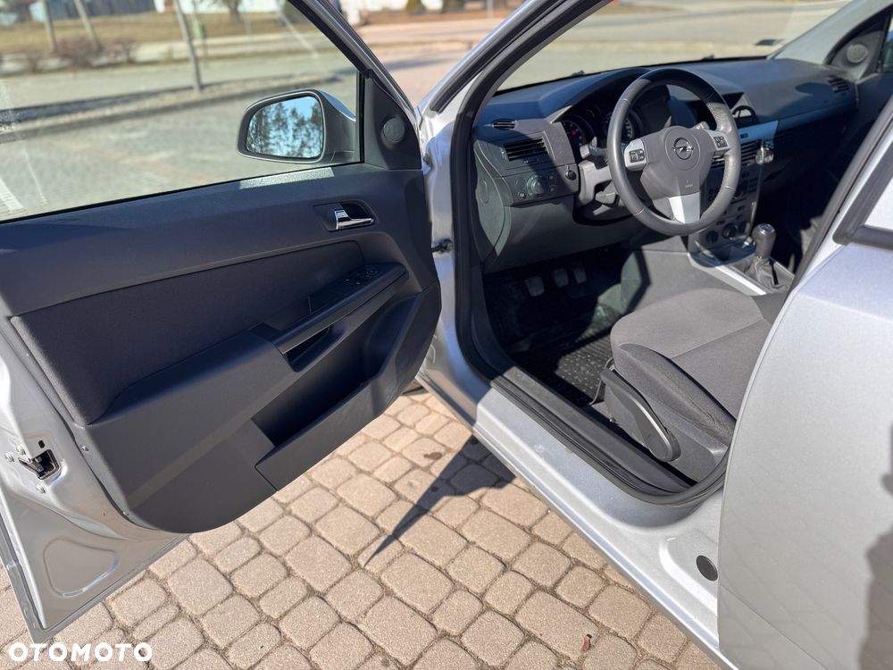 Opel Astra 1.6 - 8